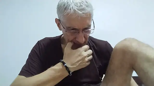 BIGUNCUTHARDCOCK's Webcam Show