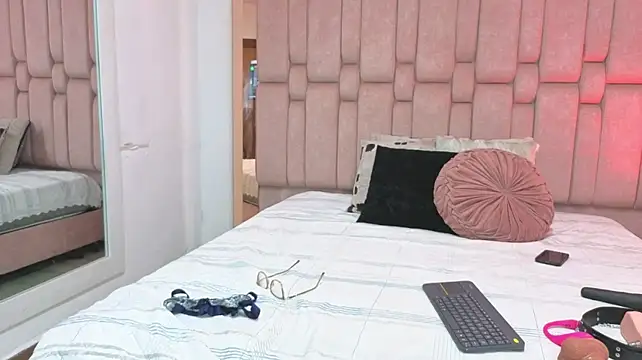 Chatroom XXX en direct de sofiagold92