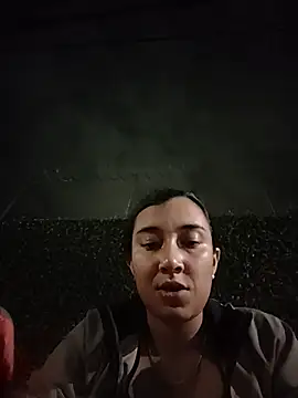 Robin_H00t_2's Live XXX Chat