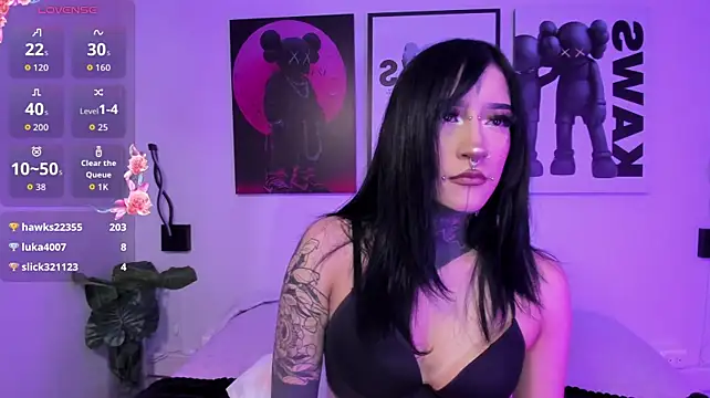 Kat_VonDe's Live XXX Chat