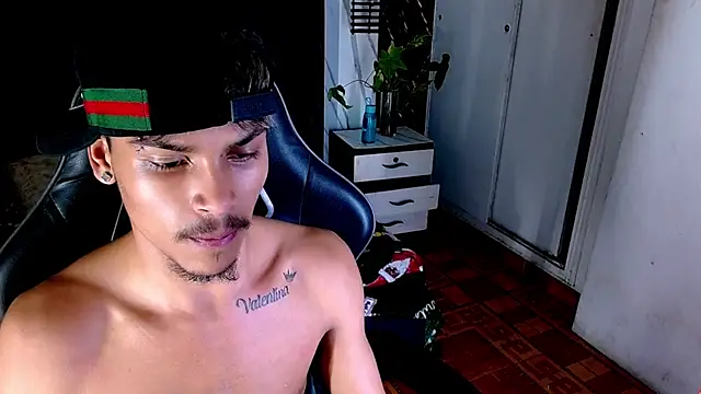دردشة Angel_foxc13 الجنسية المباشرة