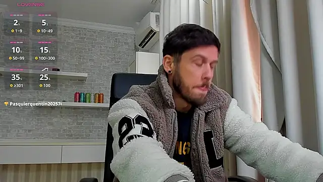 Živý XXX chat JonahShaw