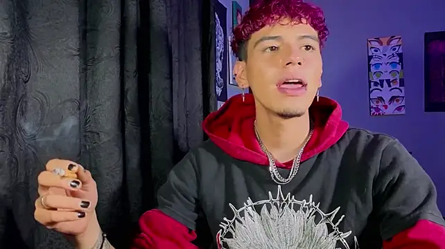 Chat +18 de MikeyKuro ao vivo
