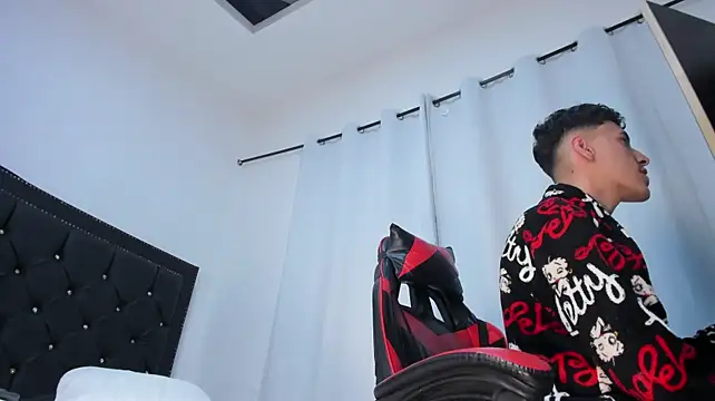 XXX chat uživo modela MaxLeons
