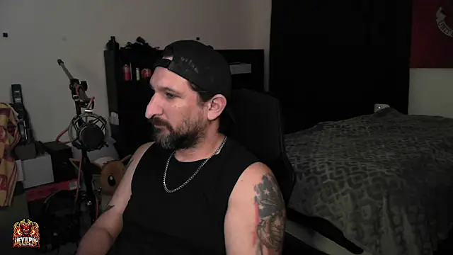 DevilPup75_: απευθείας συνομιλία ΧΧΧ