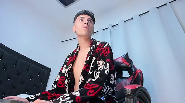 MaxLeons élő XXX-chatje