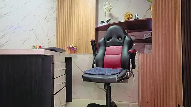Chat +18 de MissEscarleth ao vivo