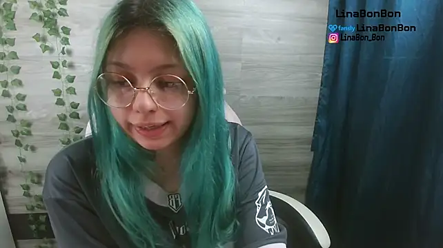 LinaBonBon Adlı Modelin Canlı XXX Sohbeti