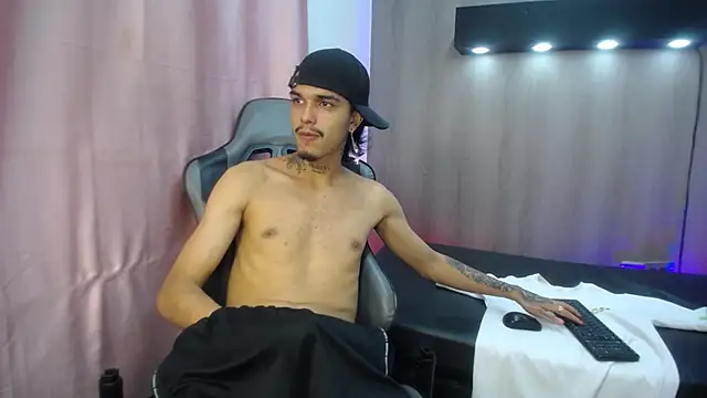 Tayson_Hot: απευθείας συνομιλία ΧΧΧ