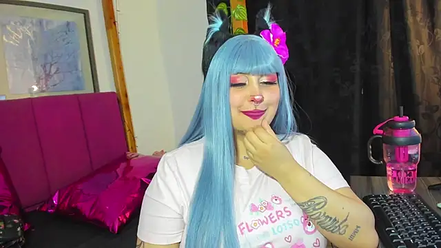 lussyevans24 Adlı Modelin Canlı XXX Sohbeti