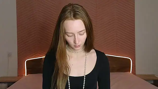 MichaelaDelly's Live XXX Chat