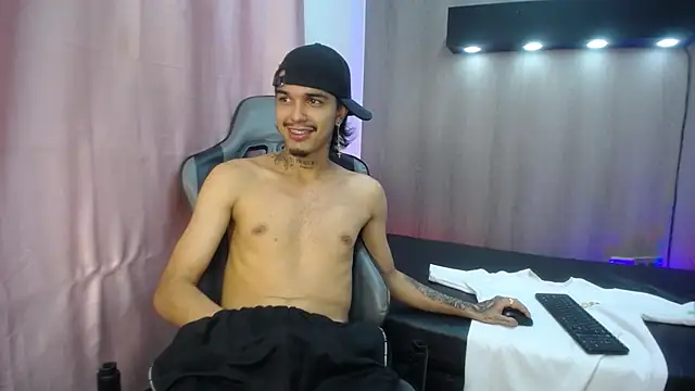 Tayson_Hot XXX чат на живо