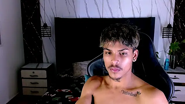 Angel_foxc13 – Naživo XXX chat