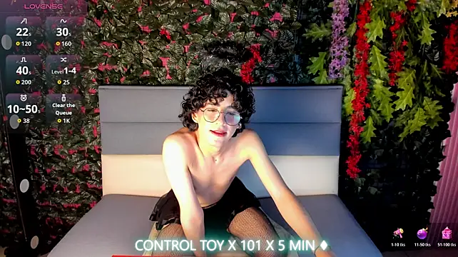 ElliotNoir Chat XXX in diretta
