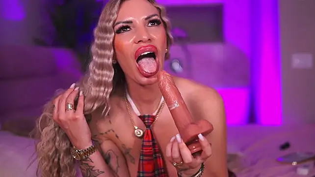 EvaMorreti Chat XXX in diretta