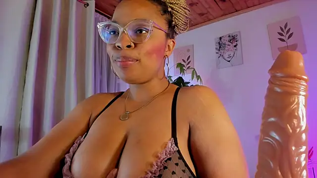 Imlauraa's Live XXX Chat