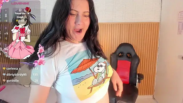 LOLAMAXI élő XXX-chatje
