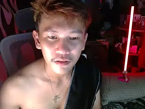 Chat XXX ao vivo de RalfAsian25