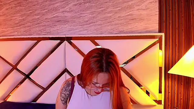 VelmaloveXX's Live XXX Chat