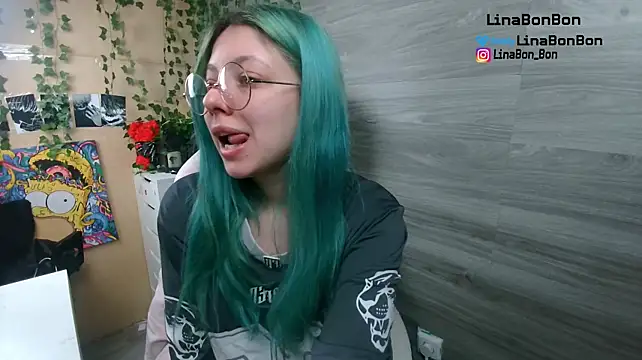LinaBonBonのライブXXXチャット
