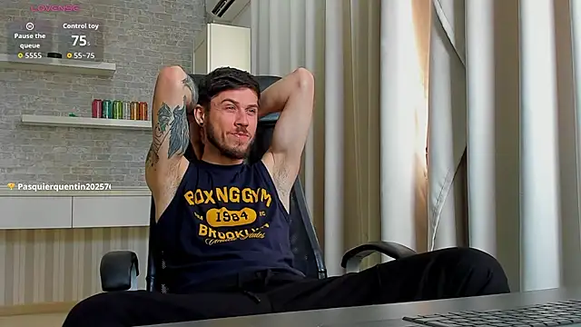 JonahShaw Adlı Modelin Canlı XXX Sohbeti