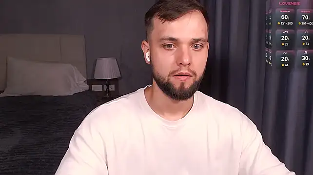 Вебкам-шоу ChillyXO