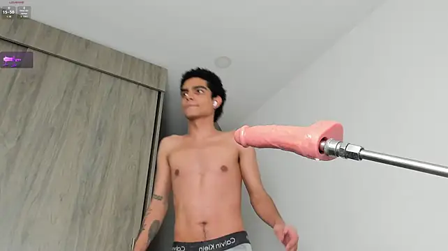 idkusethis Adlı Modelin Canlı XXX Sohbeti