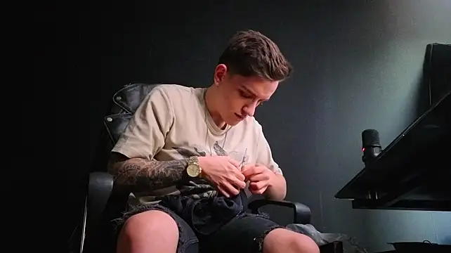 FelixStarkk élő XXX-chatje