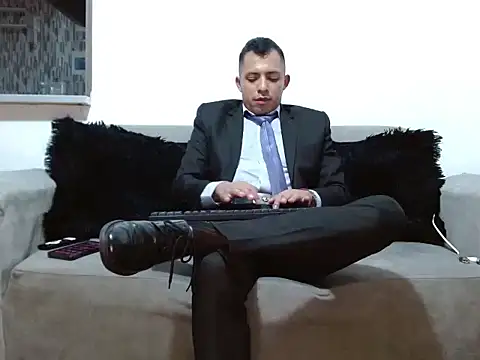 Chat +18 de MikeFetish_01 ao vivo