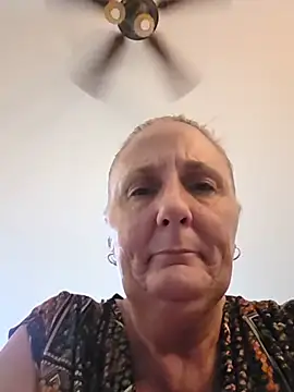 SultrySummer68's Live XXX Chat