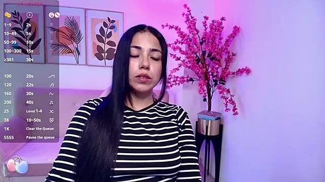 Sara_strawberry Chat XXX in diretta