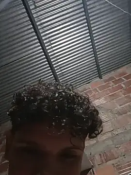 nilon05 Live XXX-Chat