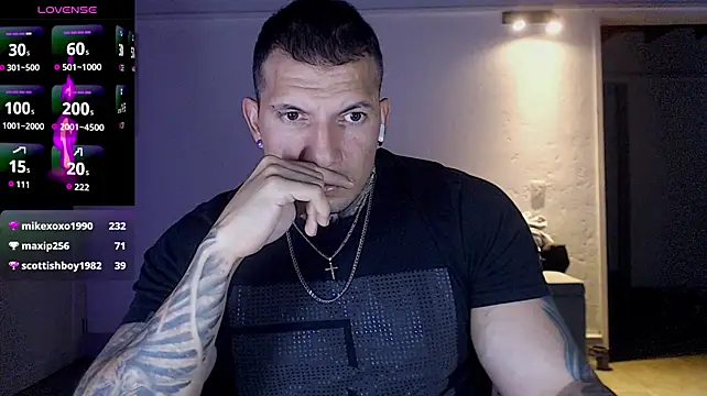 Živý XXX chat Shane_Clay