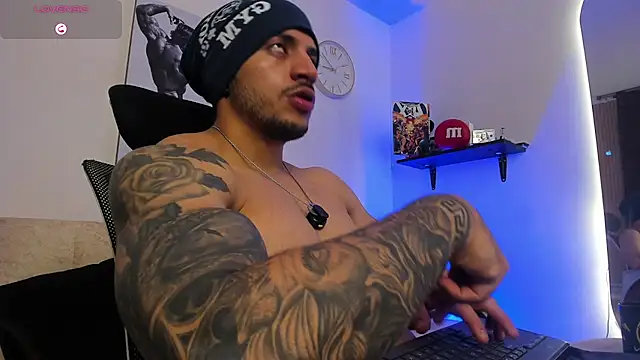 LiamReigns_ Chat XXX in diretta