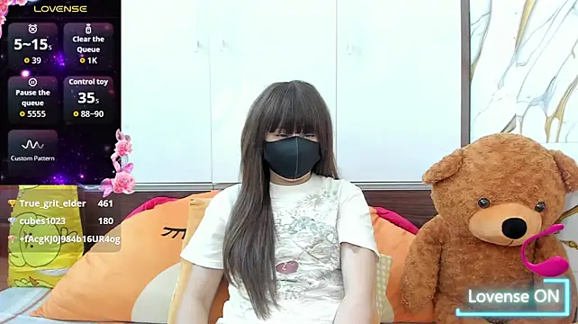 Runarunapi_Chan Chat XXX in diretta