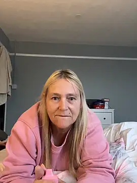 Chat +18 de Blondnboujee53 ao vivo