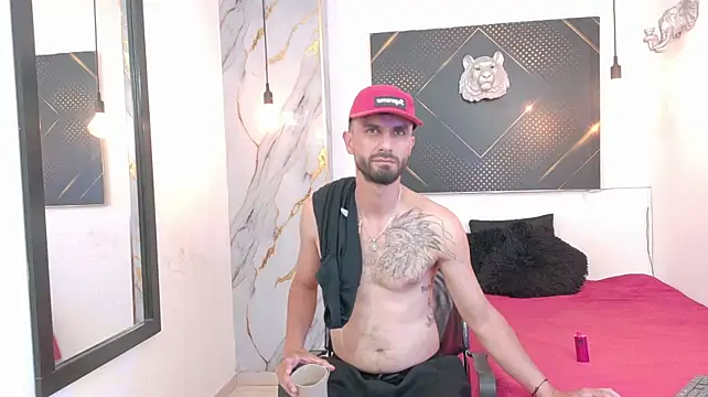 دردشة KingOfTemptation الجنسية المباشرة