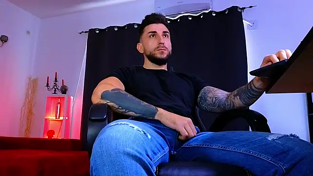 MightyAaron66 Chat XXX in diretta