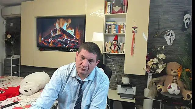 SpartacusDaddy48 Chat XXX live
