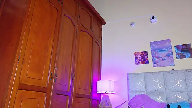 naomy_68 লাইভ XXX চ্যাট