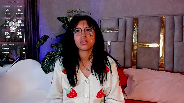 Karin_Ks Chat XXX in diretta