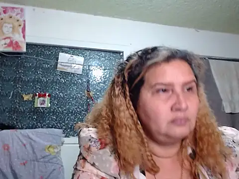 Živý XXX chat Perla1981--