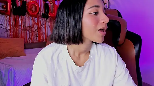 Chat +18 de Emily_bruss ao vivo