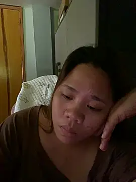 XXX chat uživo modela -CLARAMommy-