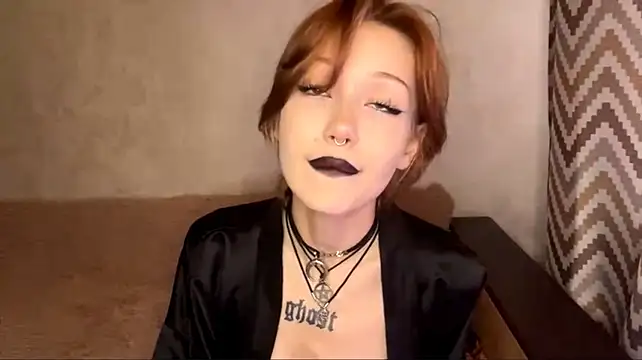 TRI_POLOSKI Live XXX-Chat