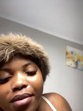 Chat +18 de Xoli_11 ao vivo