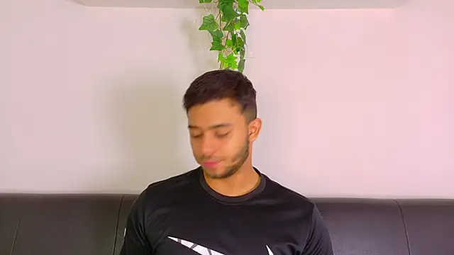 TylerWest_ live XXX chat