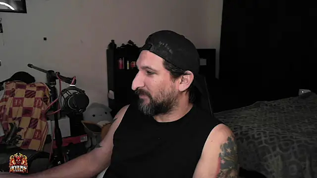 Chat XXX en directo de DevilPup75_