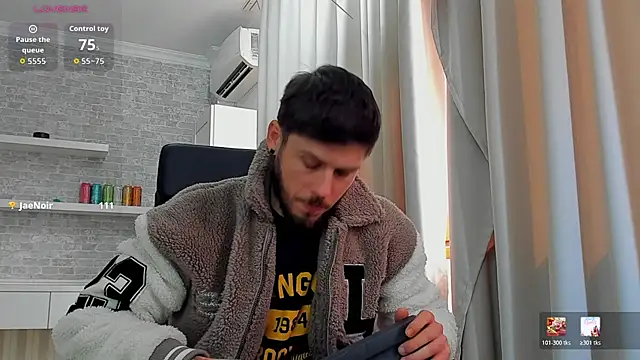 Živý XXX chat JonahShaw