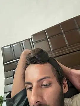 hotieboiie's Live XXX Chat